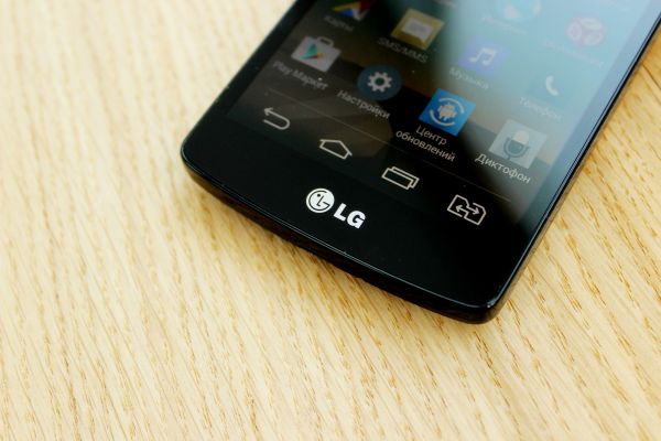 Обзор LG L Fino