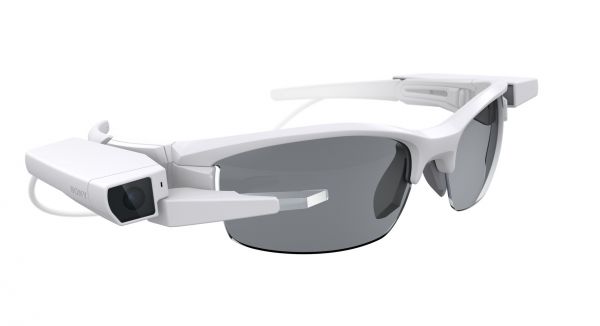 SONY SmartEyeGlass Attach превращает обычные очки в интеллектуальное устройство