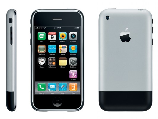 Первому поколению iPhone сегодня исполнилось 8 лет