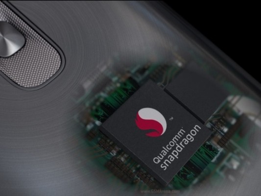 LG официально объявила дату начала продаж и цену G Flex 2