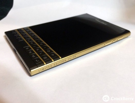 Живые фотографии BlackBerry Passport Limited Edition Black & Gold