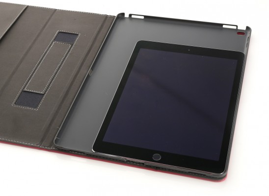 Фото: чехол iPad Pro в сравнении с iPad Air