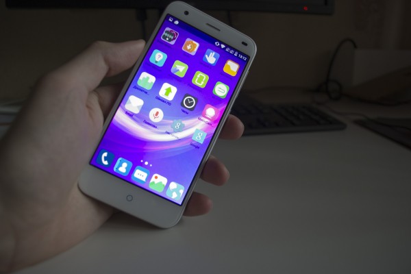 Обзор ZTE Blade S6