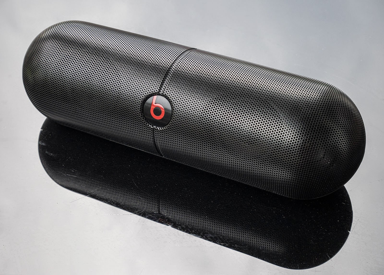 Портативная колонка beats. Колонка битс Pill XL. Beats Speaker Pill XL. Beats Pill динамики. Портативная акустика Beats Pill+, белый.