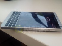 Неанонсированный смартфон BlackBerry Oslo показался на фотографиях