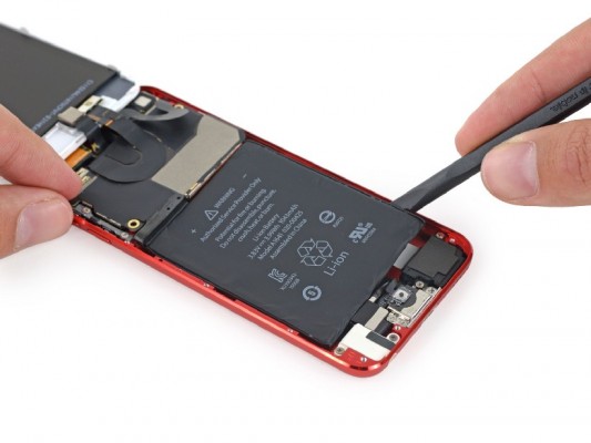 iPod Touch нового поколения попал в руки экспертов iFixit