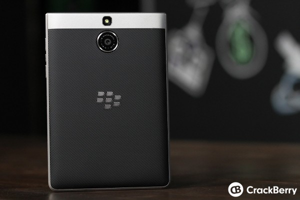 Представлен BlackBerry Passport Silver Edition: та же начинка, но в новой обертке