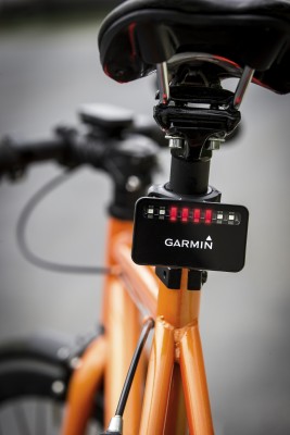 Радар Varia от Garmin обеспечит велосипедистам безопасность на дороге