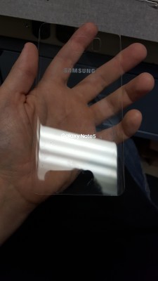 Пользователь Reddit сделал прозрачную заднюю панель для Samsung Galaxy Note 5