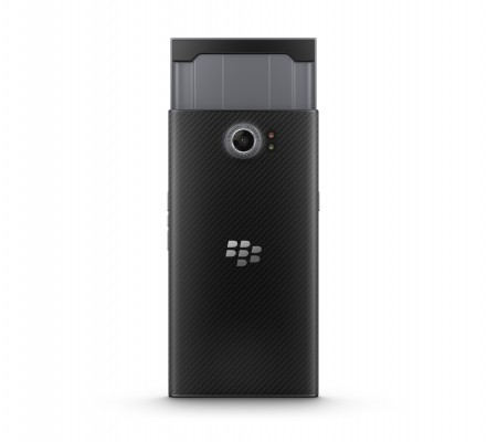 Опубликовано новое «живое» фото и анбоксинг BlackBerry Priv