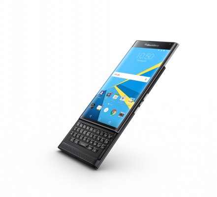 Опубликовано новое «живое» фото и анбоксинг BlackBerry Priv