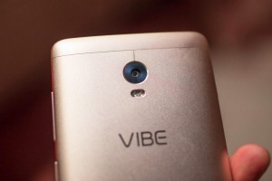 Смартфон Lenovo Vibe P1 с батареей на 5000 мАч представлен в России