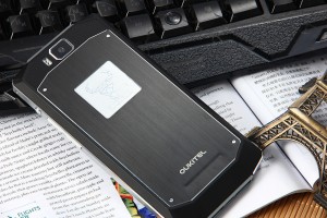 Oukitel K10000 — первый смартфон с батареей ёмкостью 10 000 мАч