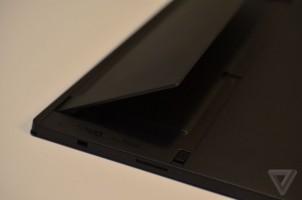 Lenovo анонсировала модульный планшет ThinkPad X1 Tablet