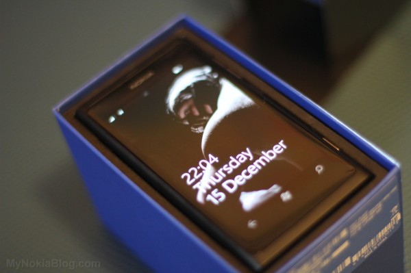 Темный рыцарь Возродится вместе с Nokia Lumia 900