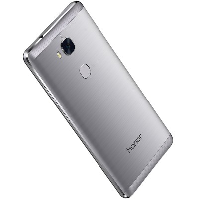 В России представлен мощный и доступный Huawei Honor 5X