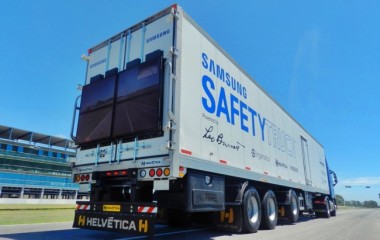 Samsung тестирует технологию безопасного обгона для грузовиков
