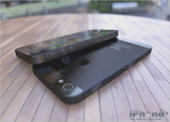 Живые фотографии iPhone 5 снова утекли в сеть