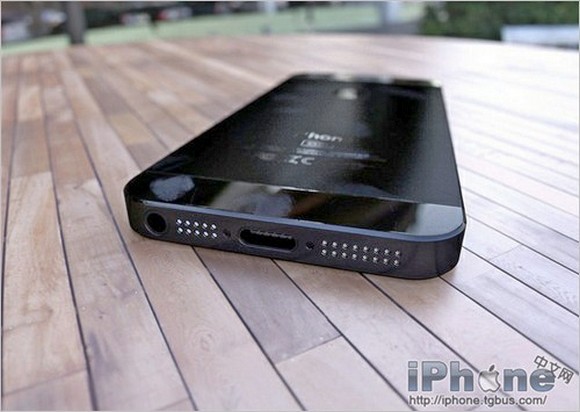 Живые фотографии iPhone 5 снова утекли в сеть
