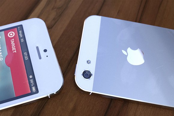 Новые "фотографии" белого iPhone 5