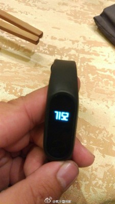 Новый Xiaomi Mi Band 2 стал более автономным