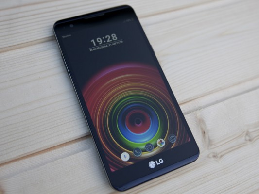 Обзор LG X-Power (K220DS)