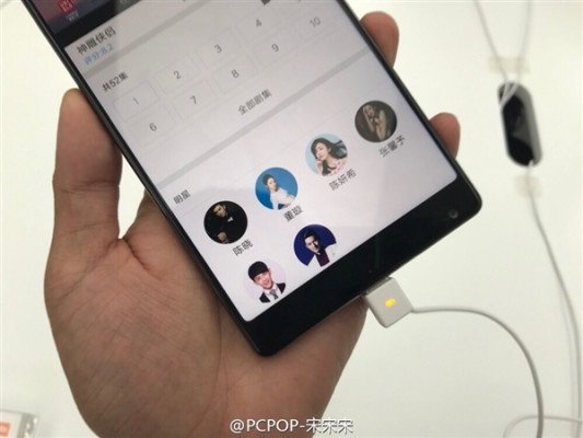 Xiaomi не сможет удовлетворить спрос на Mi MIX
