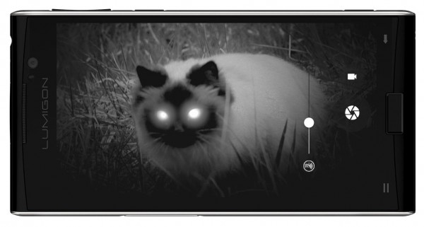 Смартфон Lumigon T3 с камерой ночного видения появился в России