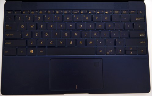 Обзор ASUS ZenBook 3 (UX390UA) — Клавиатура и тачпад. 1