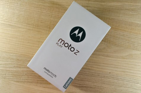 Обзор Moto Z Play — Комплектация