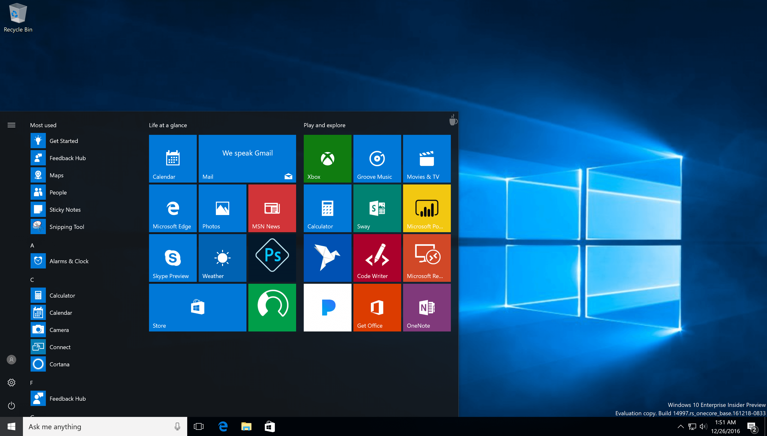 Windows 10 internet. ОС Microsoft Windows 10. Microsoft Windows 10 программное обеспечение. Операционная система Microsoft Windows 10 Pro. Приложения виндовс 10.