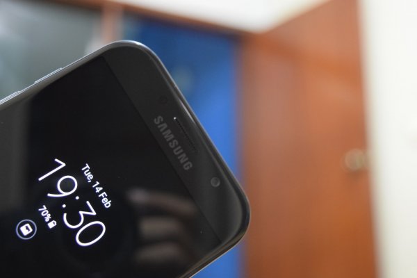 Обзор Samsung Galaxy A7 (2017) — Внешний вид. 3