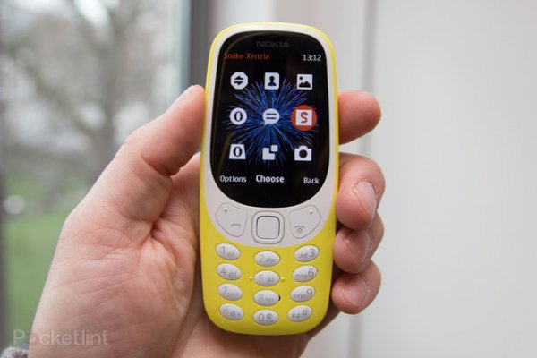 Новая Nokia 3310: живые фото и сравнение с оригиналом