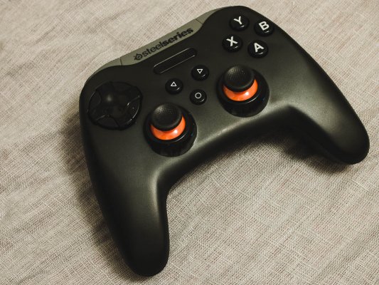 Обзор Steelseries Stratus XL — Внешний вид. 1