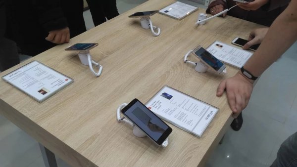 Xiaomi запретит неофициальные продажи смартфонов в России