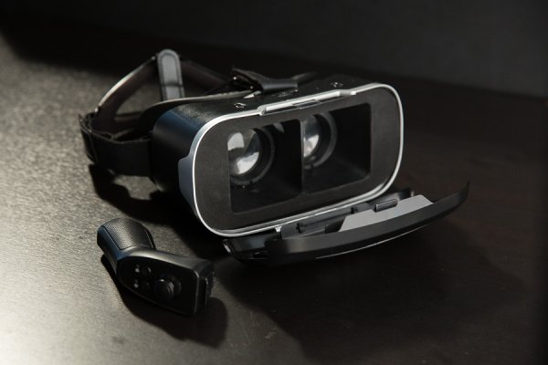 HIPER представила линейку бюджетных VR-очков