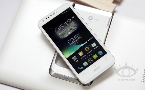 ASUS Padfone 2 скоро появится в России