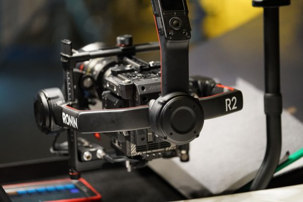 DJI Ronin 2 — стабилизатор камеры для кинематографистов