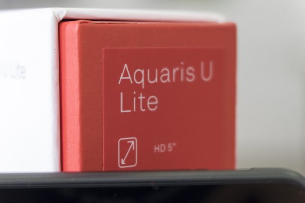 Обзор BQ Aquaris U Lite — Комплектация. 1