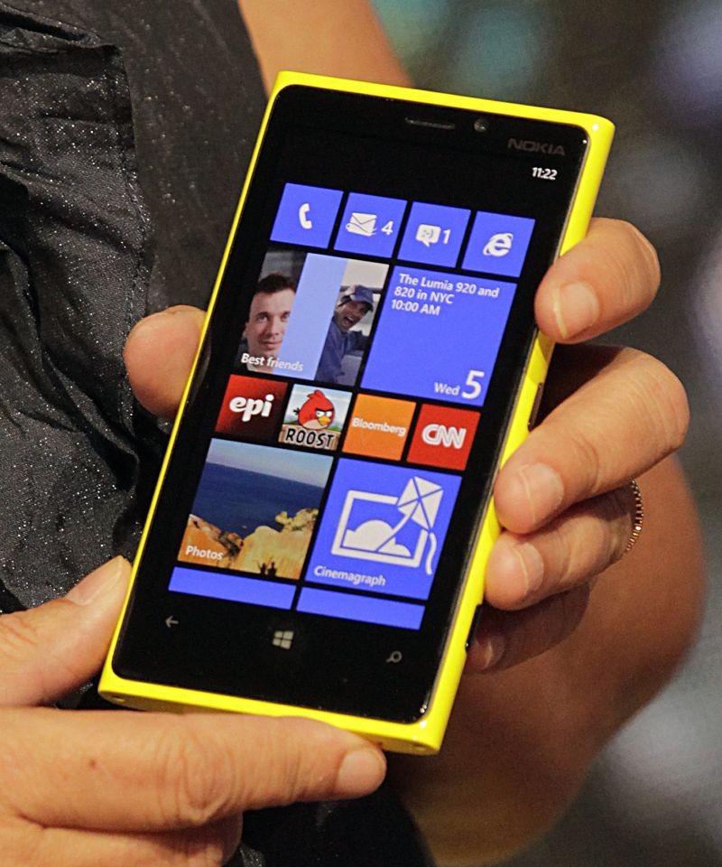 Телефоны на windows. Nokia Lumia 920. Нокиа люмия 920. Нокиа люмиа 920 смартфон. Windows Phone Nokia Lumia 920.