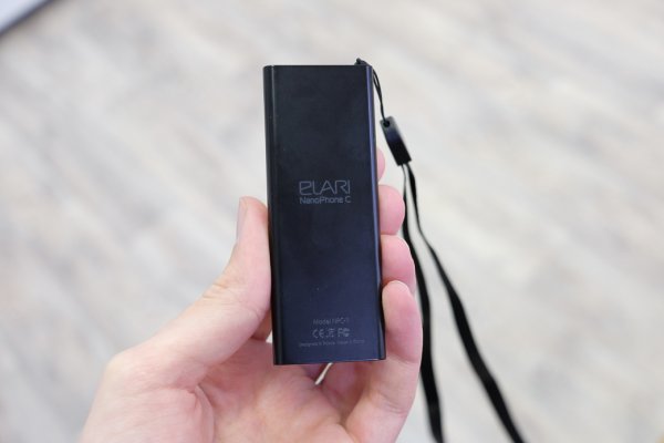 Обзор Elari NanoPhone C — Внешний вид. 3