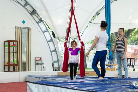 В Москве открылась школа воздушной гимнастики «Трапеция Yota»