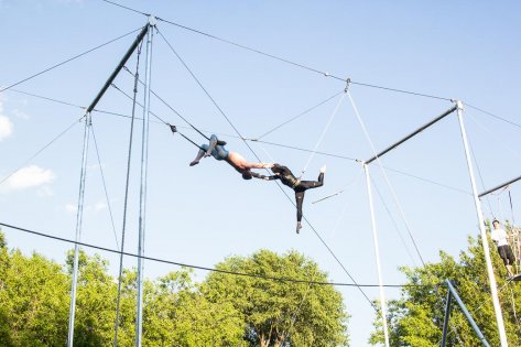 В Москве открылась школа воздушной гимнастики «Трапеция Yota»