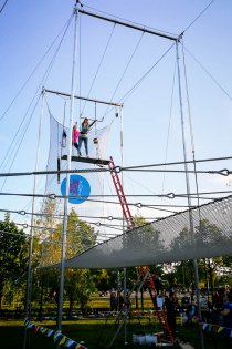 В Москве открылась школа воздушной гимнастики «Трапеция Yota»