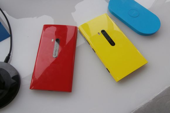 Голландцы полюбили Nokia Lumia 920