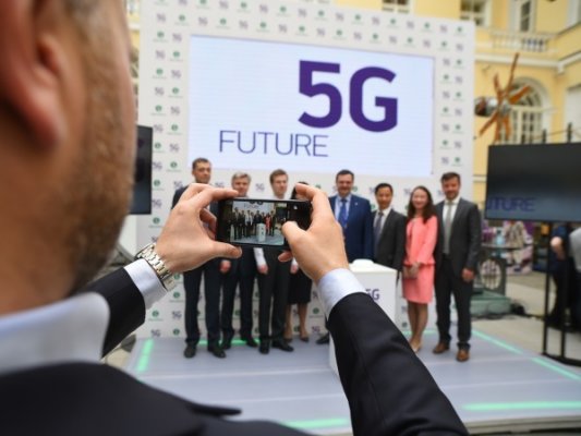 5G-связь и умные города появятся в России до 2024 года