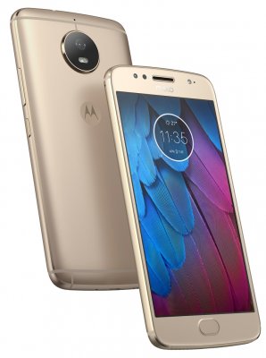 Lenovo привезла Moto G5S в Россию