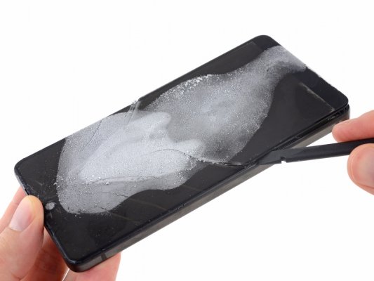 iFixit: Essential Phone невозможно отремонтировать
