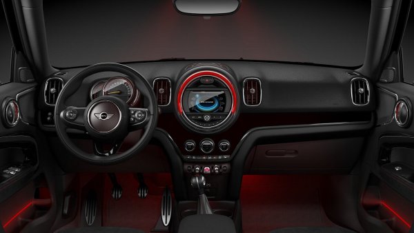 В День Москвы запустят открытый тест-драйв MINI Countryman JCW