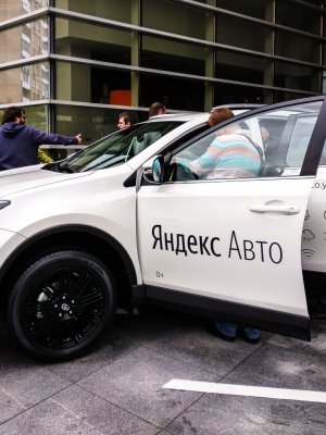 В России появятся автомобили со встроенным Яндекс.Авто
